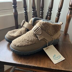 Chaco Kids Ramble Fluff Natural Brown Shoes sz 5